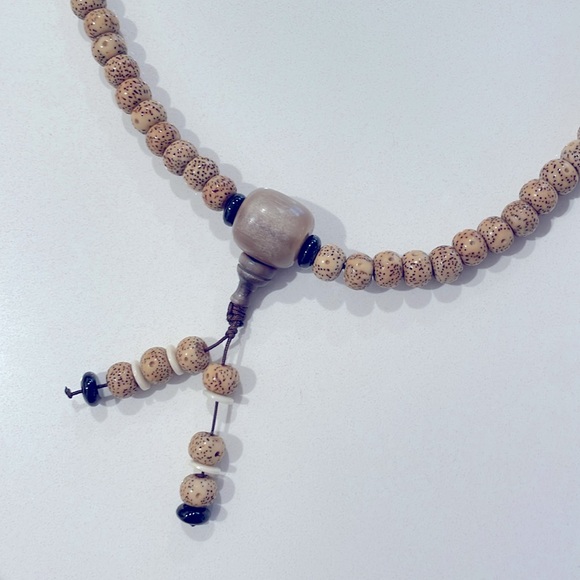 NWOT Bead necklace - Picture 3 of 3